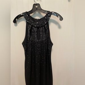 Joseph Ribkoff. Black. Cocktail Dress. Halter style. Midi length. Size 8.